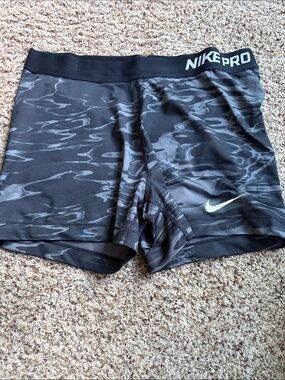 Nike pro